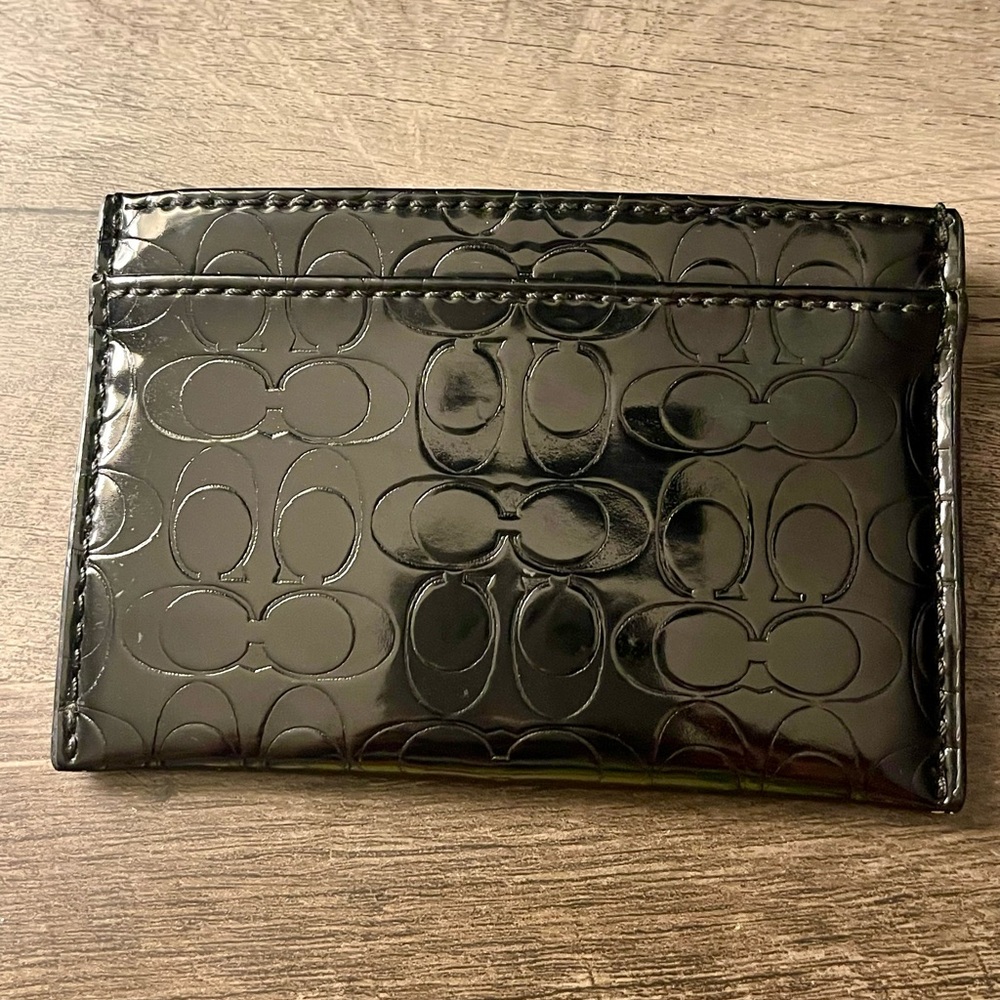 Coach embossed card holder NWOT! - Picture 2 of 3